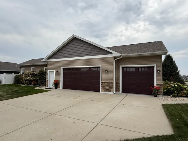$575,000 | 407 Rimrock Road, Janesville, WI 53548
