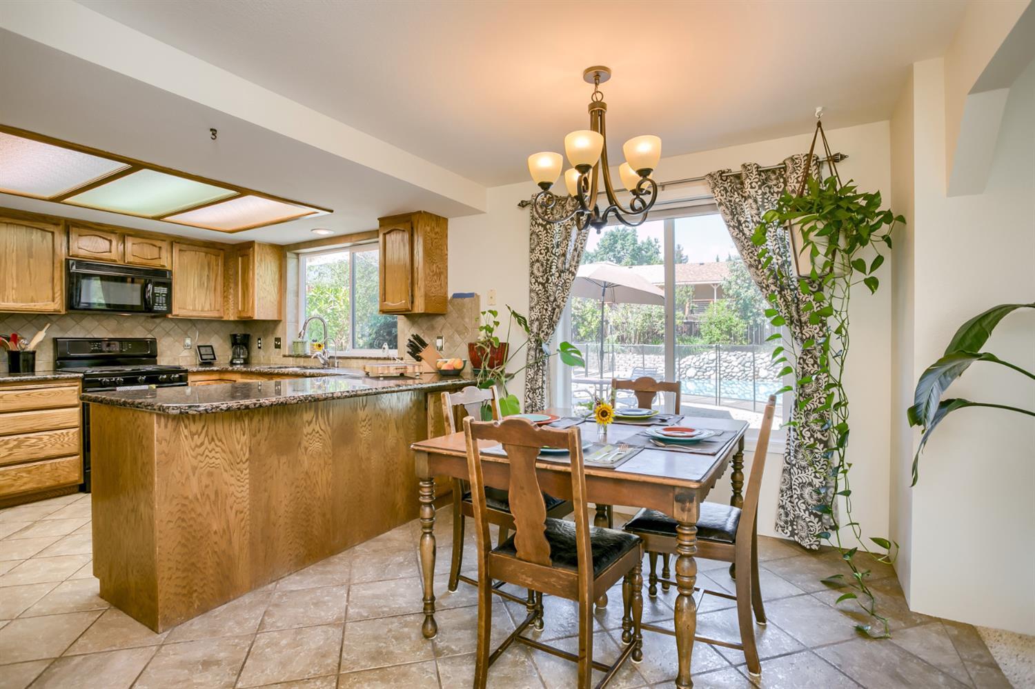 2823 Yvonne Road Medford, OR 97504 - Photo 11 of 33 Additional Photo