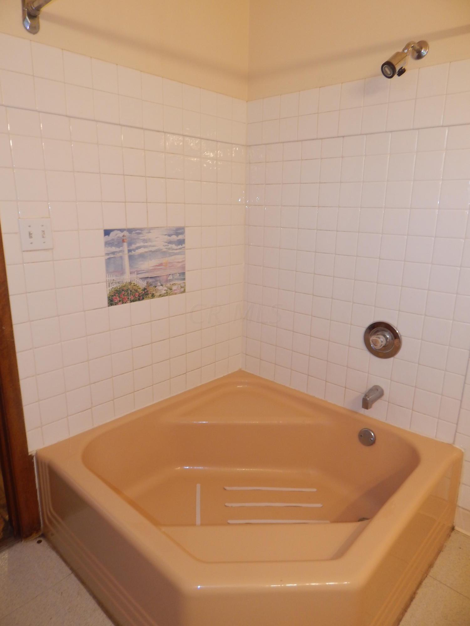 3440 Petzinger Road Columbus, OH 43232 - Photo 15 of 38 Gallery Image 15