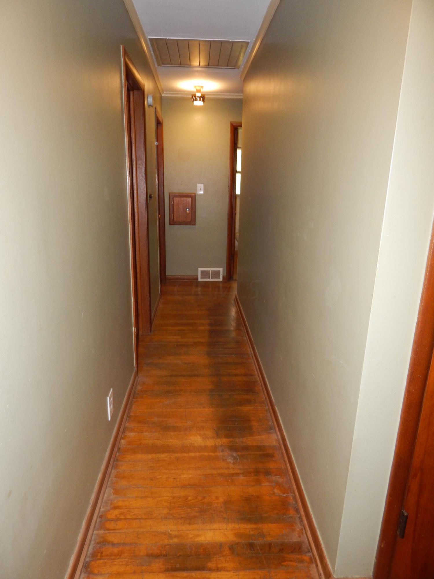 3440 Petzinger Road Columbus, OH 43232 - Photo 17 of 38 Gallery Image 17