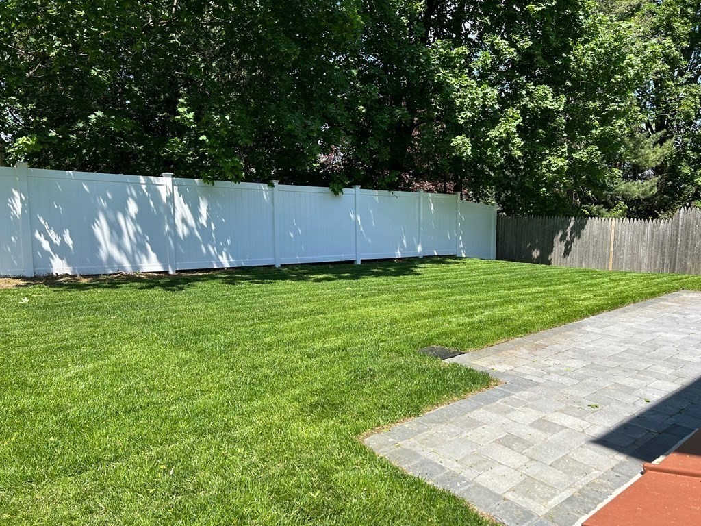 33 Circle Drive Waltham, MA 02452 - Photo 2 of 42