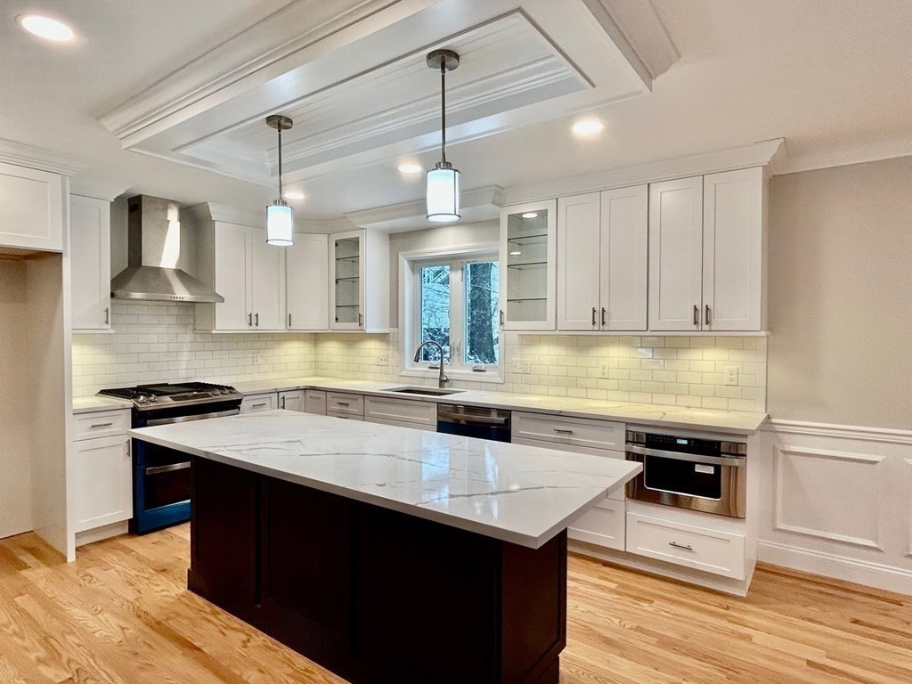 33 Circle Drive Waltham, MA 02452 - Photo 5 of 42