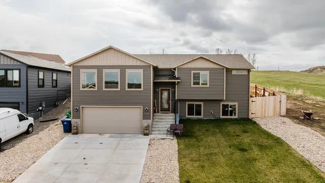 $500,000 | 1120 Fleming Boulevard, Sheridan, WY 82801