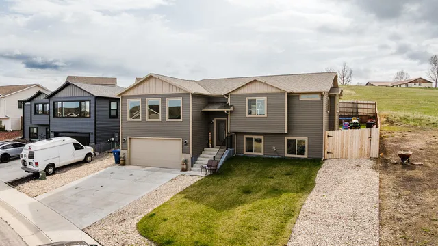 $500,000 | 1120 Fleming Boulevard, Sheridan, WY 82801