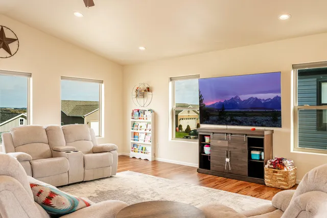 $500,000 | 1120 Fleming Boulevard, Sheridan, WY 82801