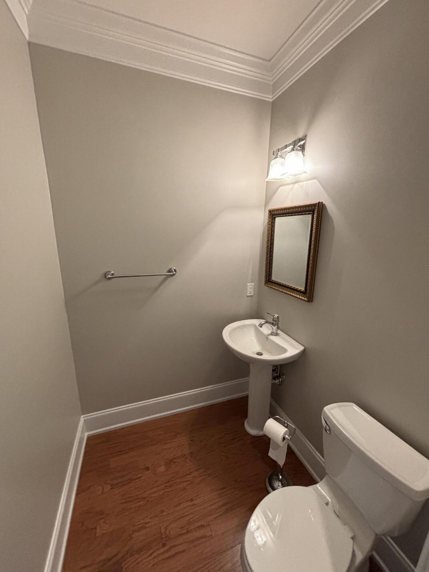 656 Coleman Boulevard, Unit 402 Mount Pleasant, SC 29464 - Photo 15 of 37 IMG_0655