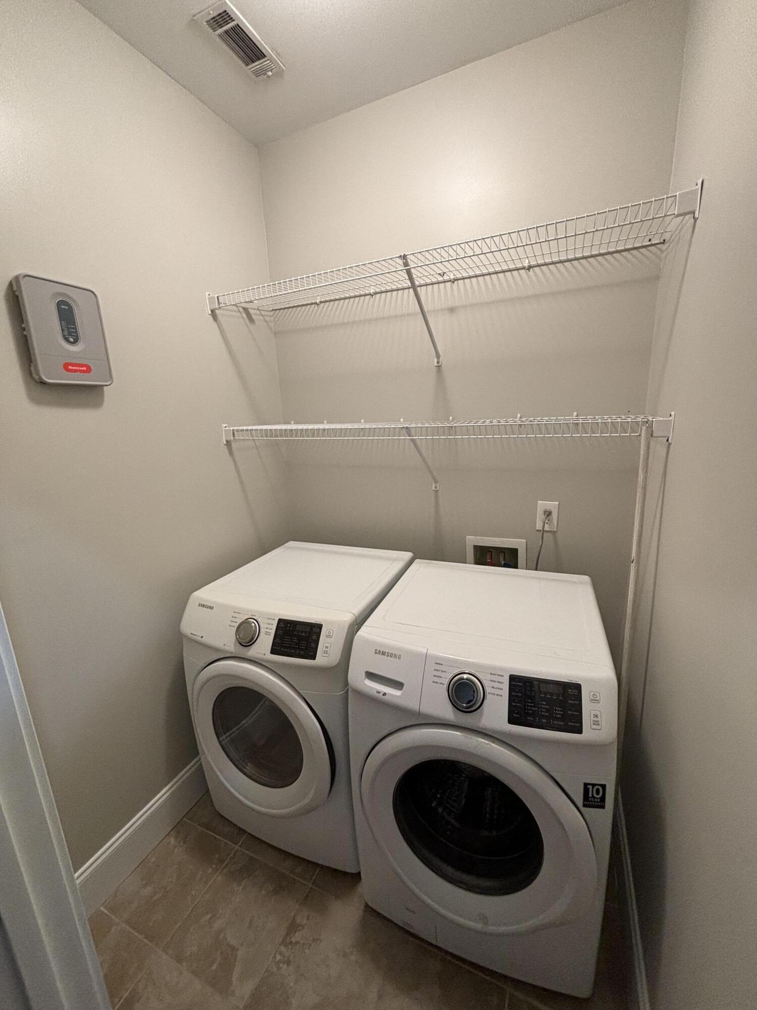 656 Coleman Boulevard, Unit 402 Mount Pleasant, SC 29464 - Photo 21 of 37 IMG_0663