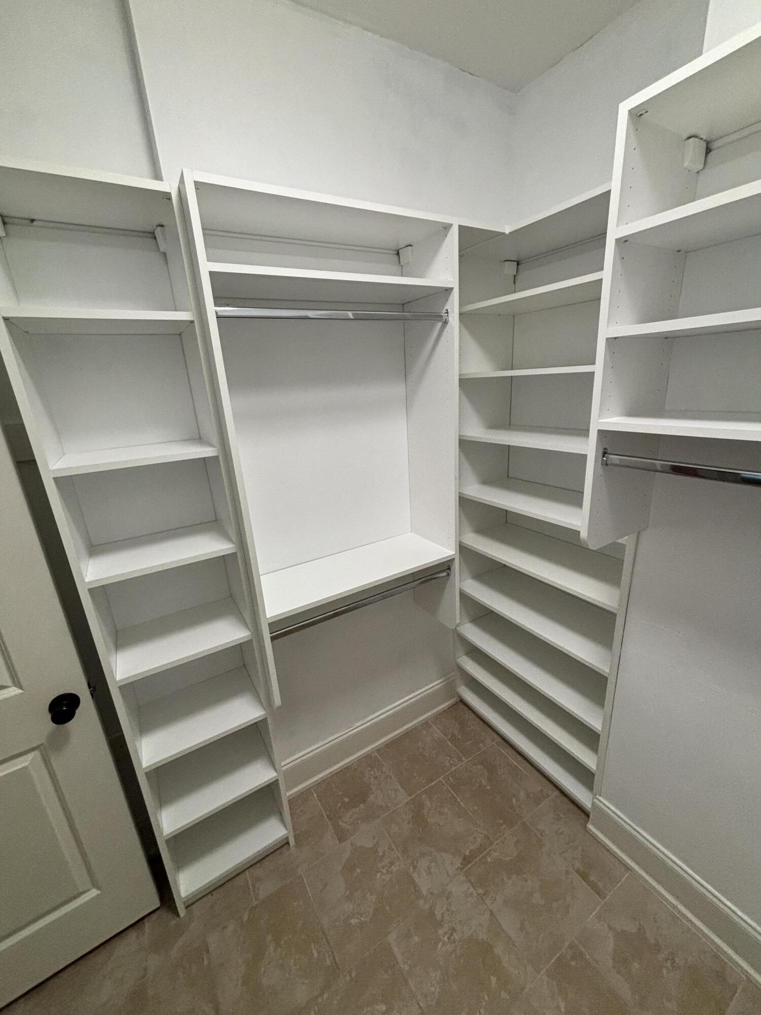 656 Coleman Boulevard, Unit 402 Mount Pleasant, SC 29464 - Photo 26 of 37 IMG_0667