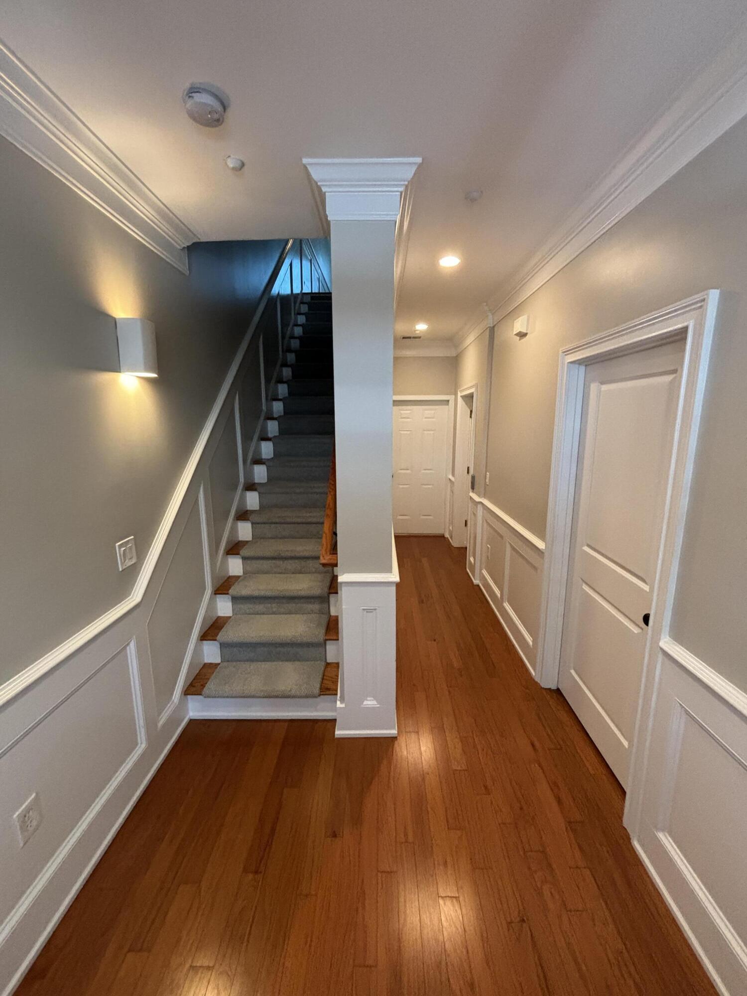 656 Coleman Boulevard, Unit 402 Mount Pleasant, SC 29464 - Photo 9 of 37 IMG_0644