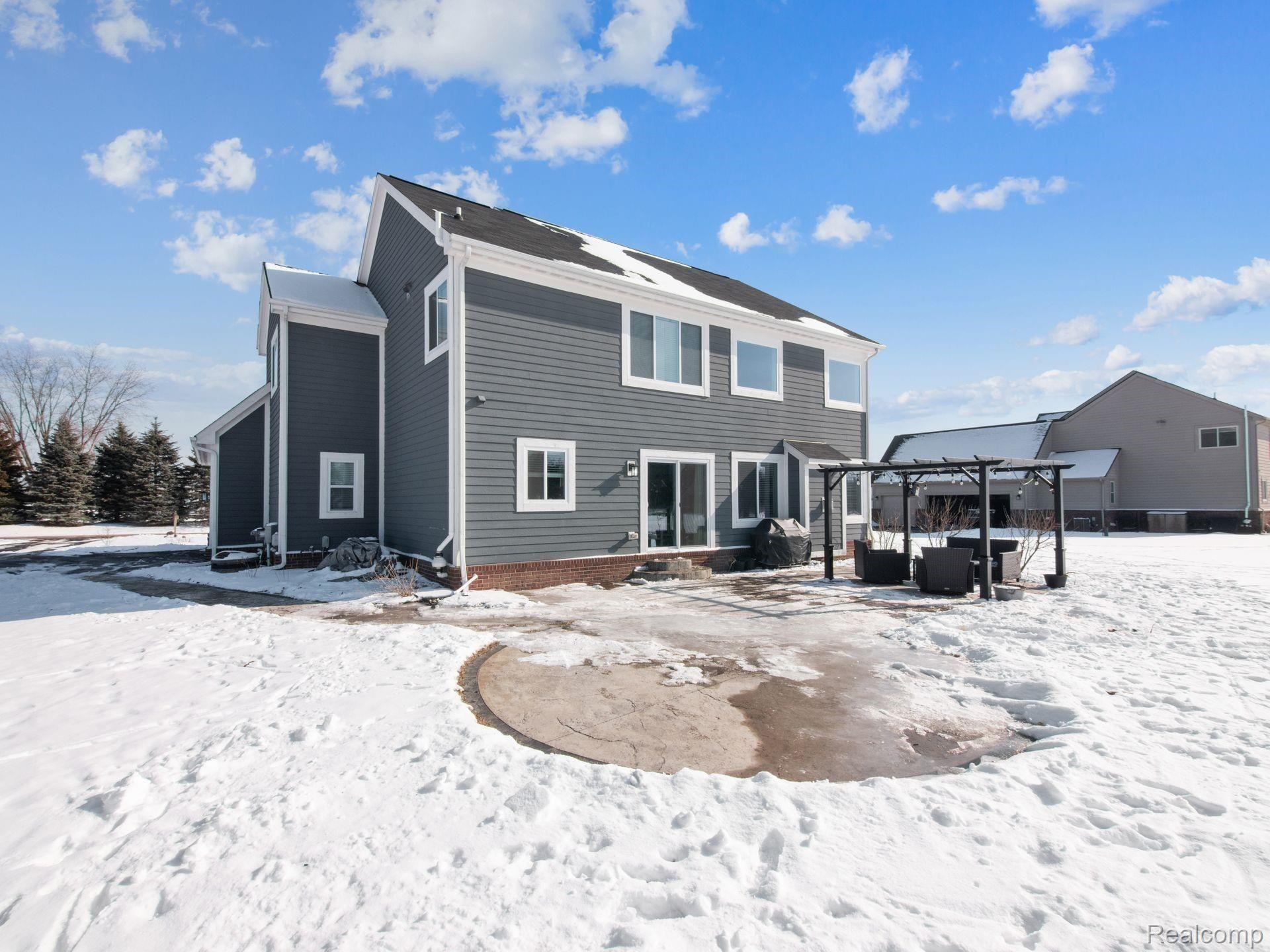 8293 Meadow Ridge Clarkston, MI 48348 - Photo 33 of 38 33.jpg