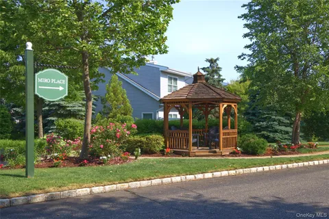 $1,329,000 | 145 Pond View Drive, Port Washington, NY 11050