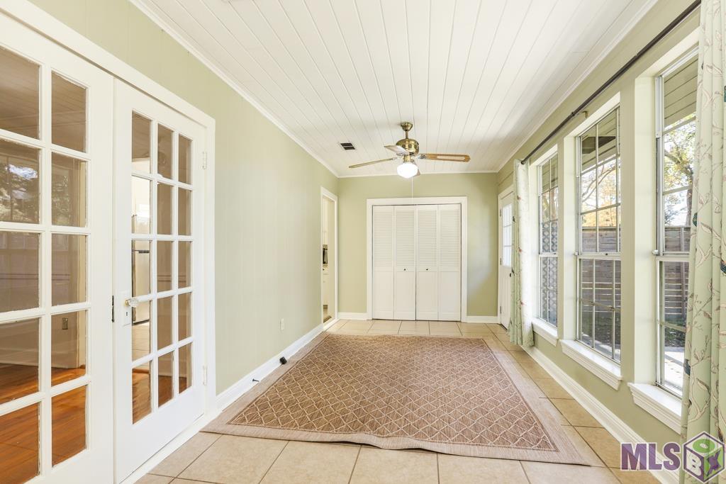 4934 Inniswold Road Baton Rouge, LA 70809 - Photo 7 of 22 Florida Sunroom