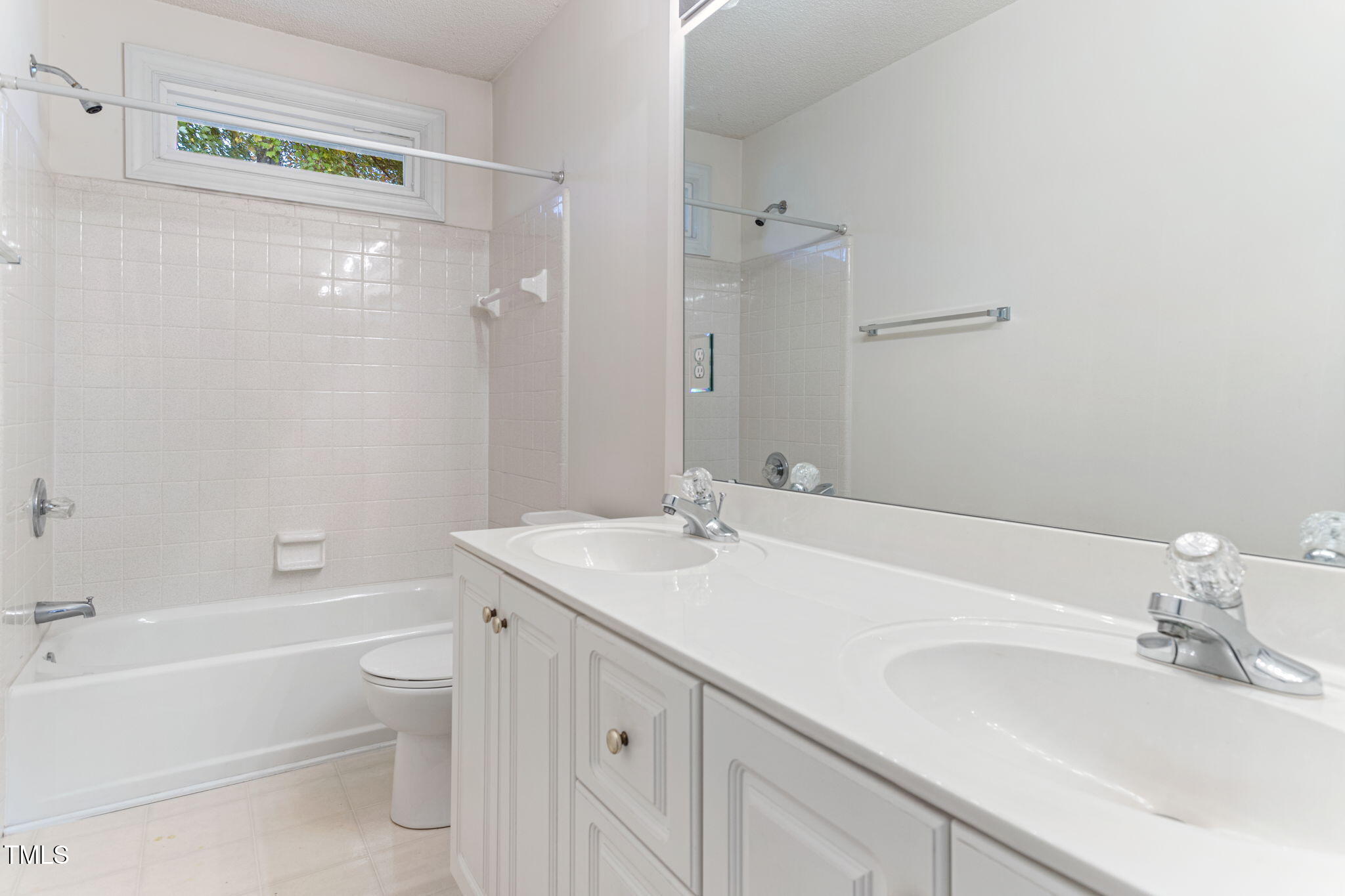 12404 Tappersfield Court Raleigh, NC 27613 - Photo 31 of 46 31-web-or-mls-12404-tappersfield-ct
