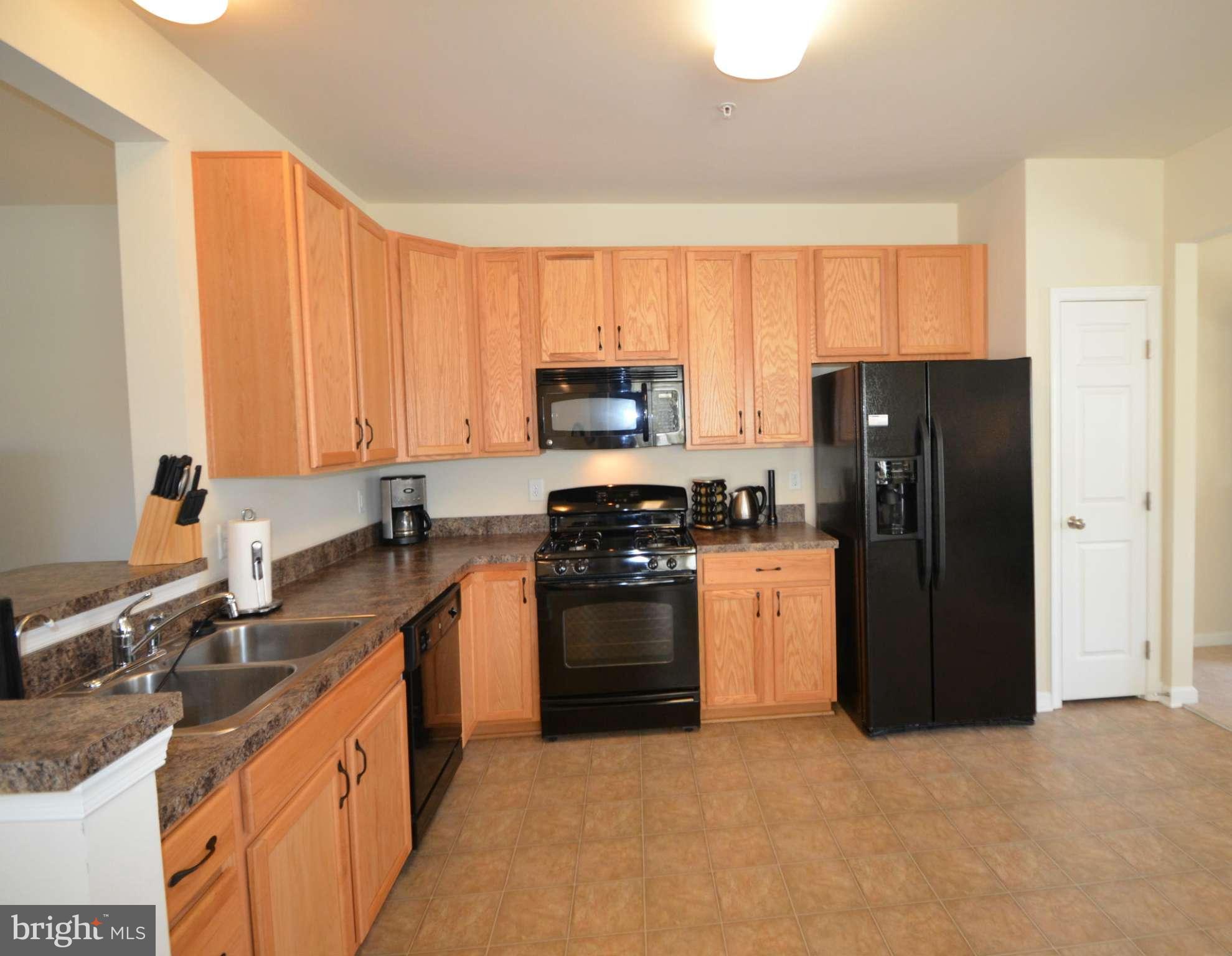 2010 Spring Run Circle Frederick, MD 21702 - Photo 11 of 26 Kitchen