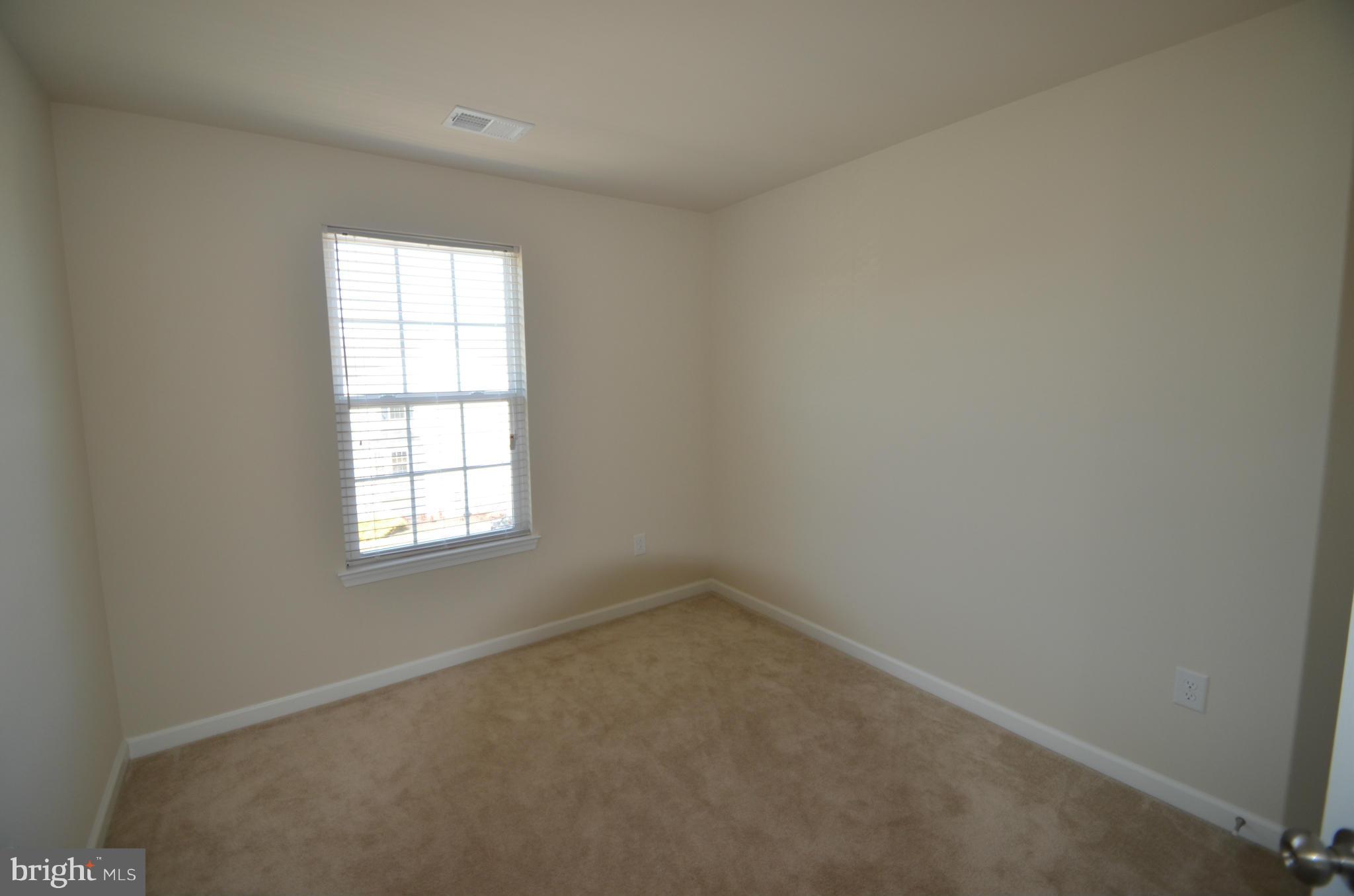 2010 Spring Run Circle Frederick, MD 21702 - Photo 22 of 26 Bedroom