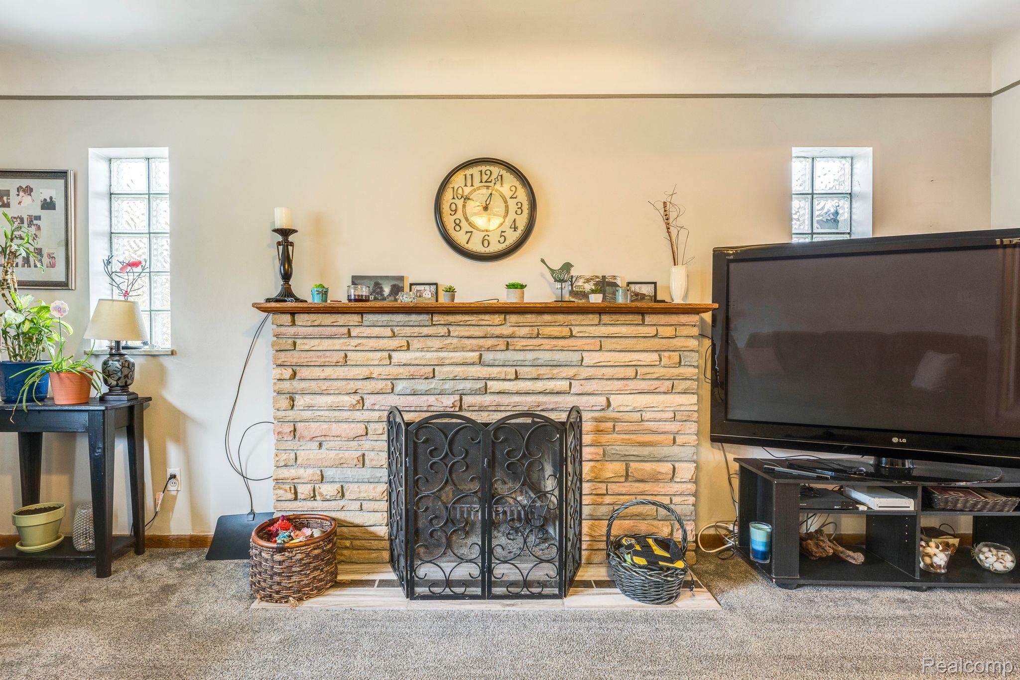 23730 Roxana Avenue Eastpointe, MI 48021 - Photo 7 of 35 Gallery Image 7