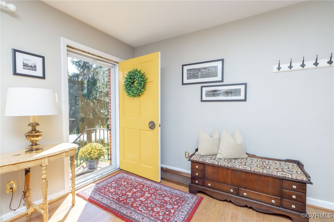 7518 Comet Road Henrico, VA 23294 - Photo 6 of 46 Elegant entryway with hardwood flooring & ample sp