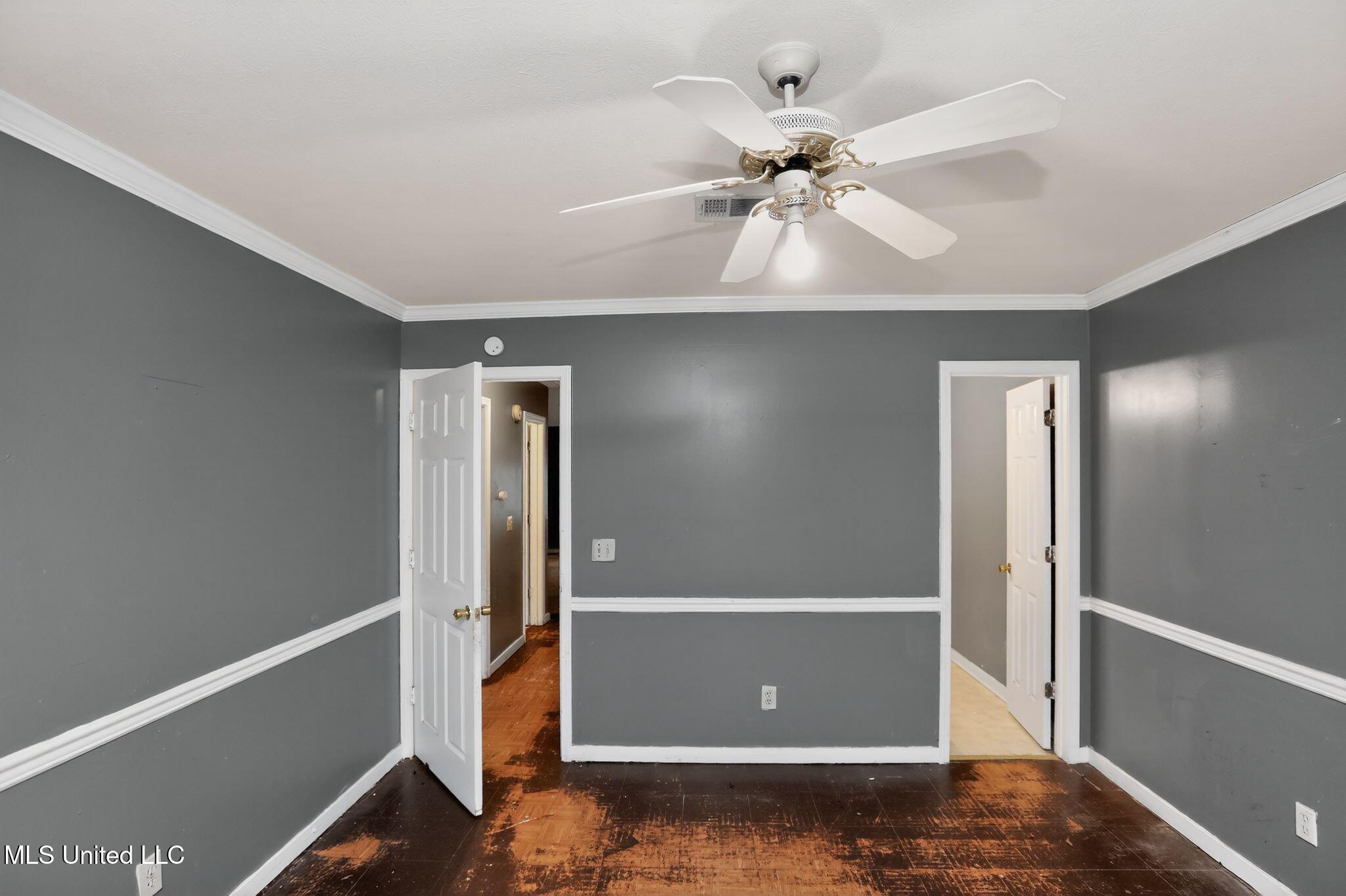 5571 Tiki Lane Jackson, MS 39212 - Photo 4 of 32 13_5571_Tiki_Ln_Jackson_MS_39212-Living_