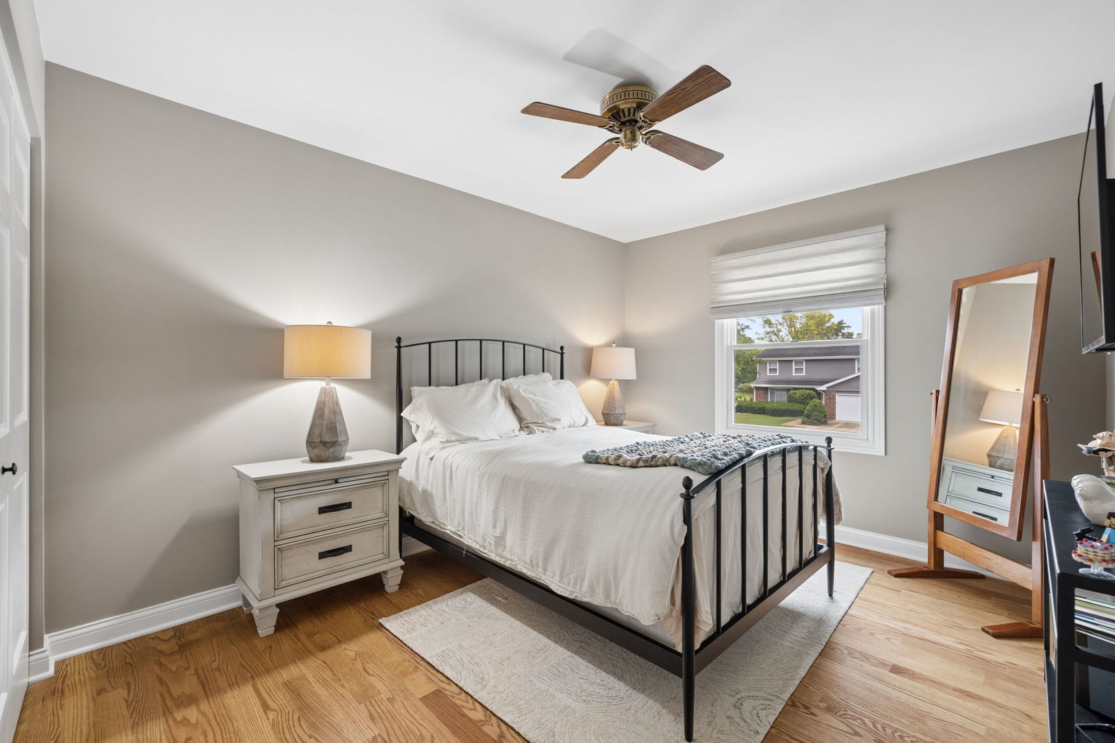 449 Farnham Lane Wheaton, IL 60189 - Photo 18 of 32