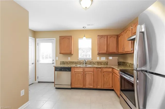 $1,695 | 4315 River Bluff Terrace, Greensboro, NC 27409