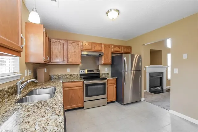 $1,695 | 4315 River Bluff Terrace, Greensboro, NC 27409