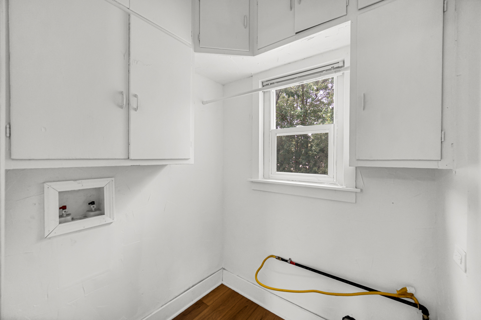 110 Wood Elwood, IL 60421 - Photo 23 of 23 a bathroom with a toilet