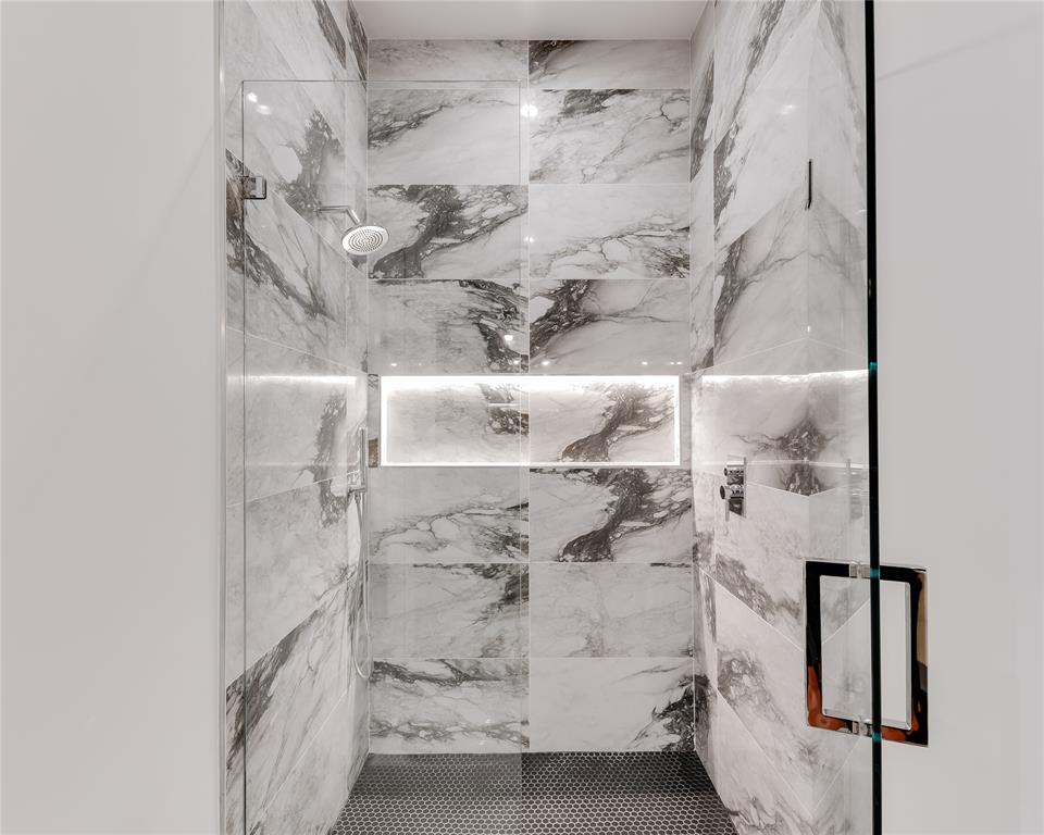 1911 Euclid Avenue Dallas, TX 75206 - Photo 18 of 32 first floor bath with shower