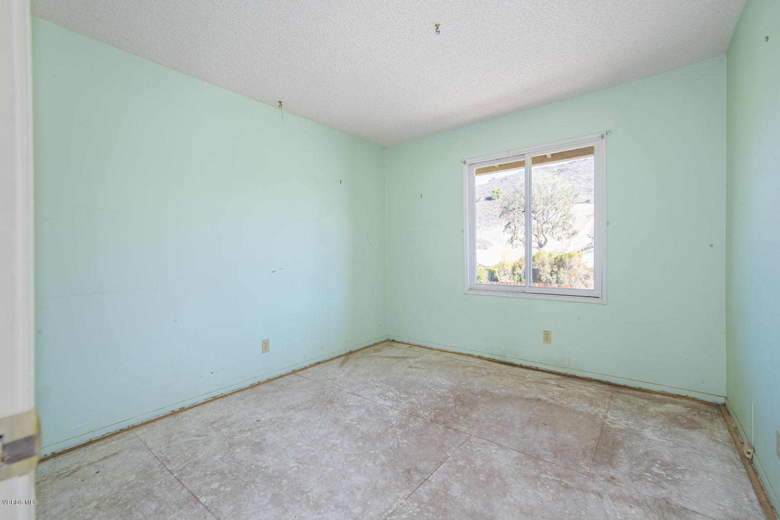 4435 Erbes Road Thousand Oaks, CA 91360 - Photo 9 of 14