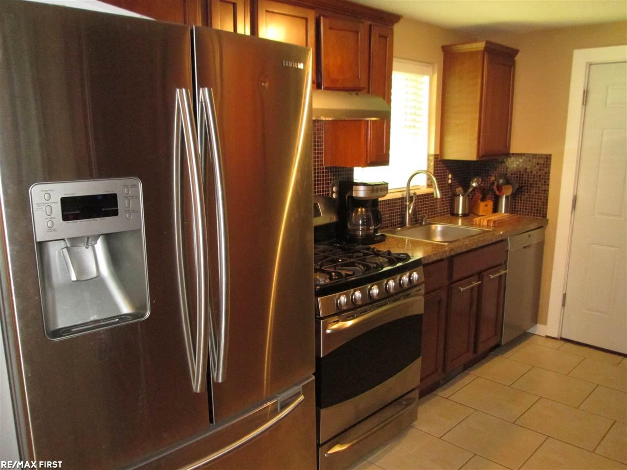8078 Messmore Road Shelby, MI 48317 - Photo 6 of 23