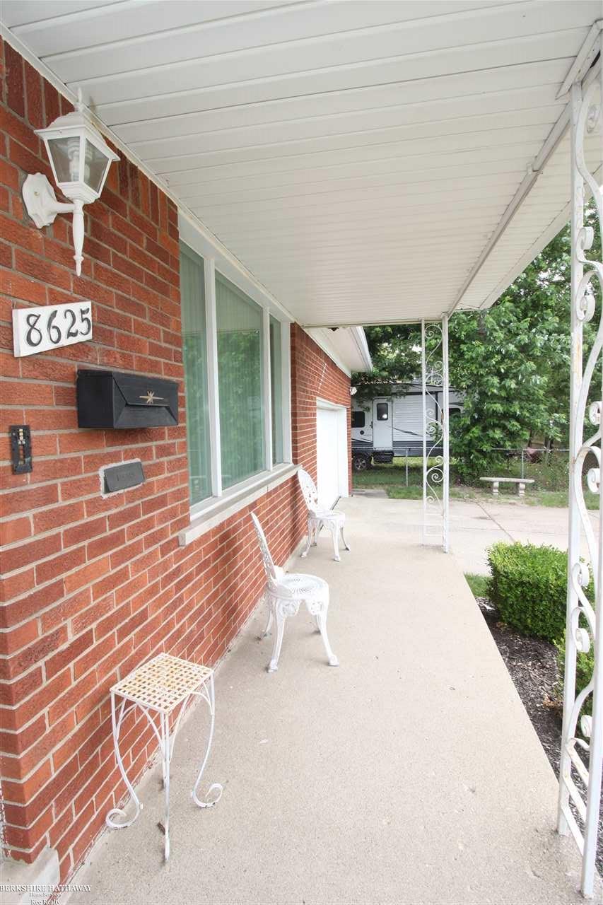 8625 Menge Street Center Line, MI 48015 - Photo 2 of 30 31396539-1.JPG