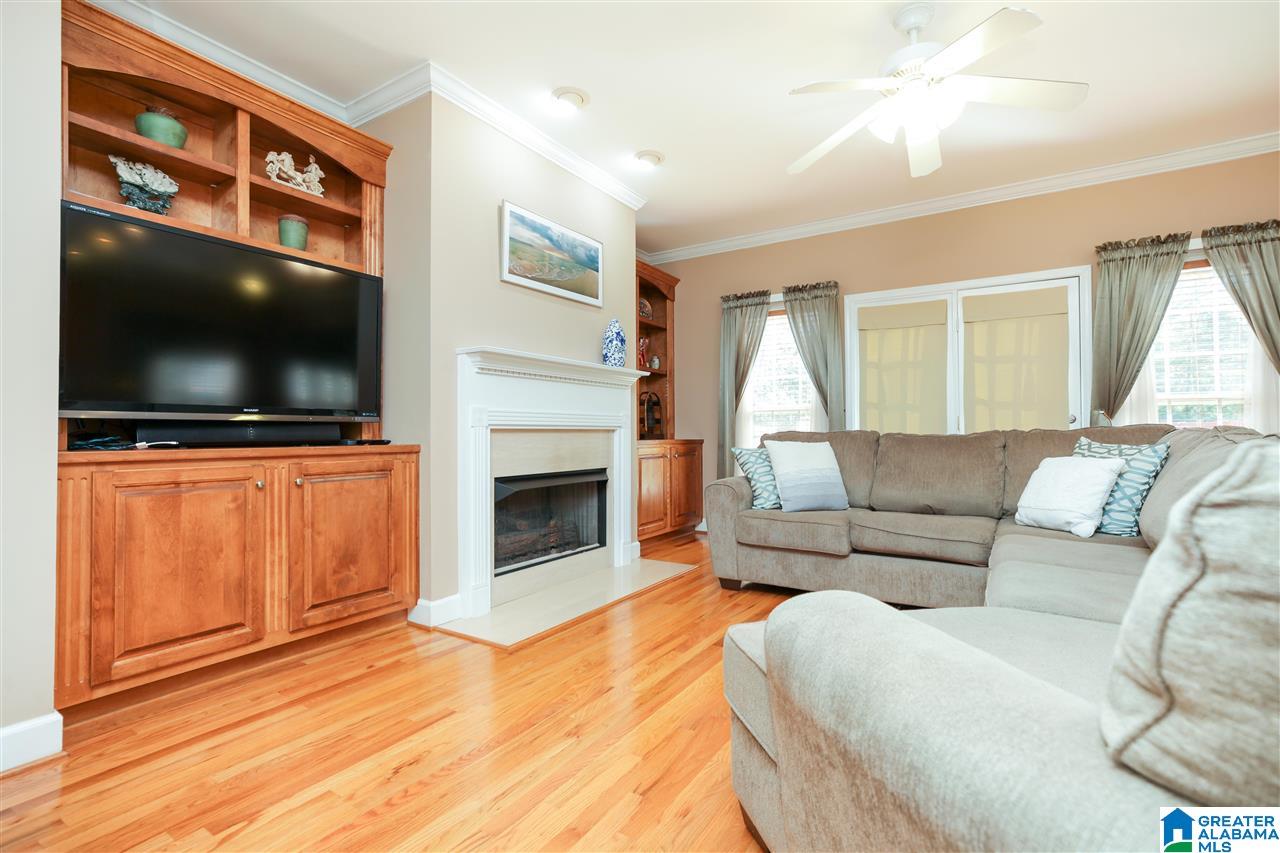 306 Lake View Circle Riverside, AL 35135 - Photo 3 of 35