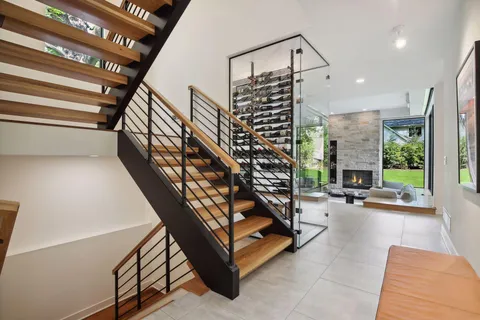 $2,900,000 | 20555 Linden Road, Deephaven, MN 55331