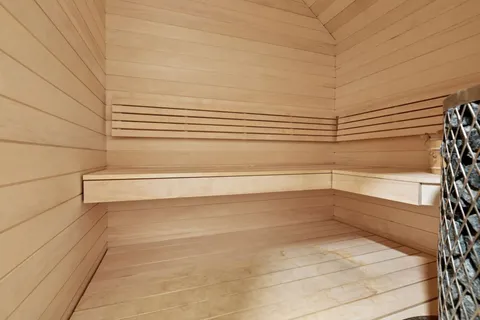 $2,900,000 | 20555 Linden Road, Deephaven, MN 55331