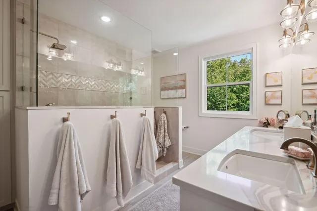 $2,900,000 | 20555 Linden Road, Deephaven, MN 55331