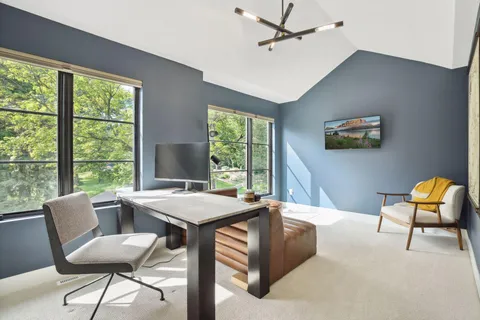 $2,900,000 | 20555 Linden Road, Deephaven, MN 55331