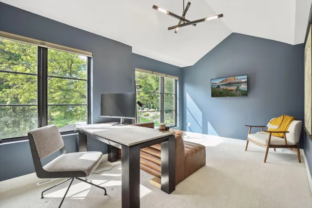 $2,900,000 | 20555 Linden Road, Deephaven, MN 55331