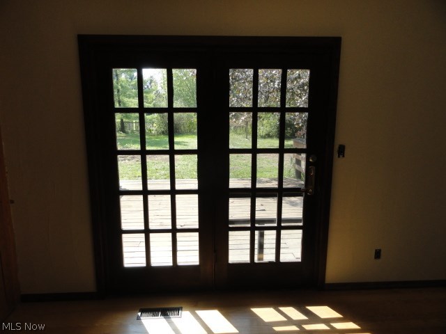 7427 Seasons Road Kent, OH 44240 - Photo 13 of 25