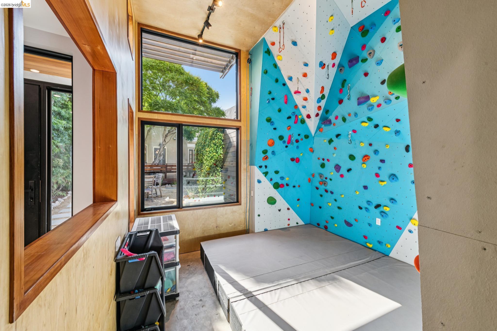 1643 Walnut Street Berkeley, CA 94709 - Photo 69 of 77