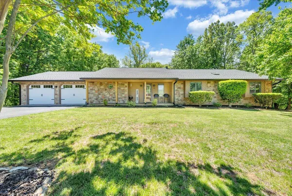$459,950 | 106 Knoll Court, Vinton, VA 24179