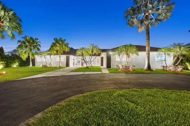 $3,399,000 | 13900 Mustang Trail, Southwest Ranches, FL 33330