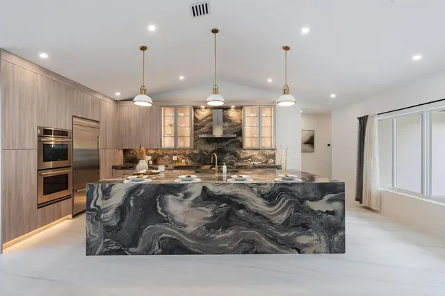 $3,399,000 | 13900 Mustang Trail, Southwest Ranches, FL 33330