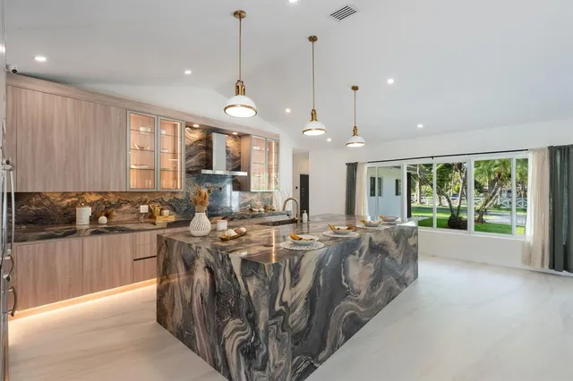 $3,399,000 | 13900 Mustang Trail, Southwest Ranches, FL 33330