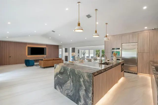 $3,399,000 | 13900 Mustang Trail, Southwest Ranches, FL 33330