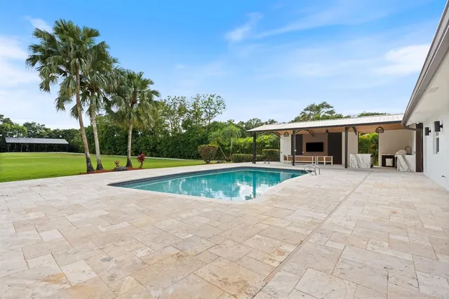 $3,399,000 | 13900 Mustang Trail, Southwest Ranches, FL 33330