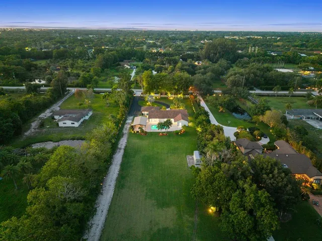 $3,399,000 | 13900 Mustang Trail, Southwest Ranches, FL 33330