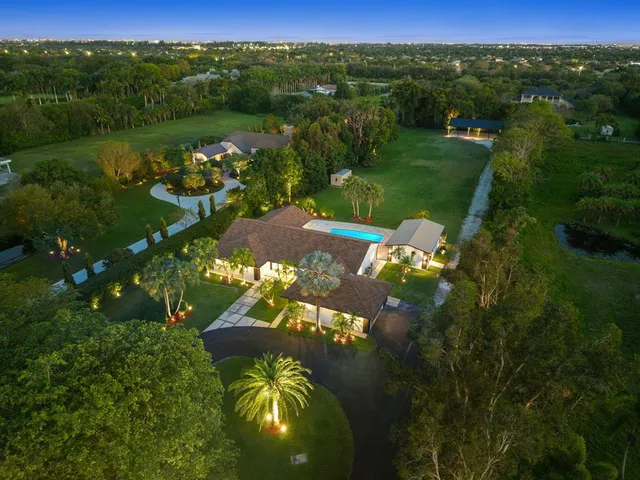$3,399,000 | 13900 Mustang Trail, Southwest Ranches, FL 33330