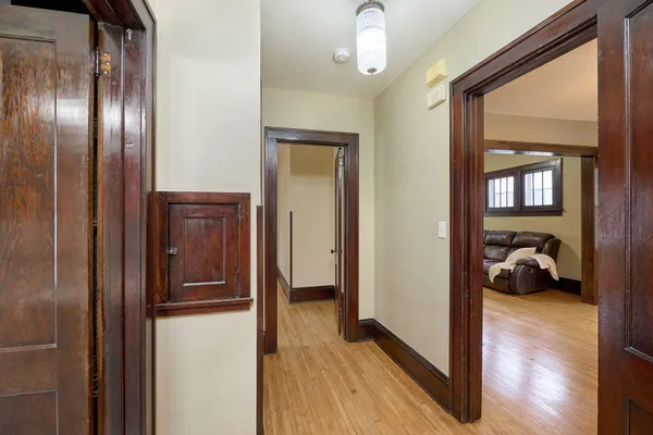 $2,400 | 3841 North Aldrich Avenue, Minneapolis, MN 55412