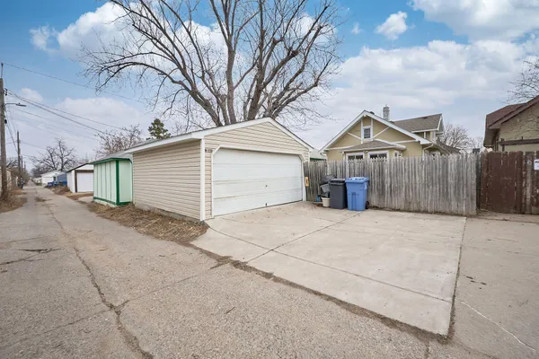 $2,400 | 3841 North Aldrich Avenue, Minneapolis, MN 55412
