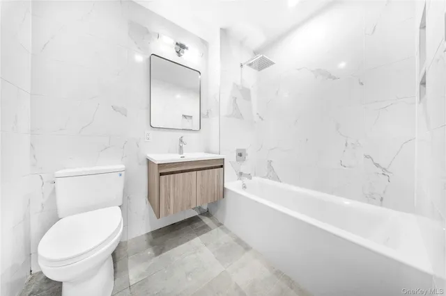 $705,000 | 30-24 32nd Street, Unit 3B | Astoria