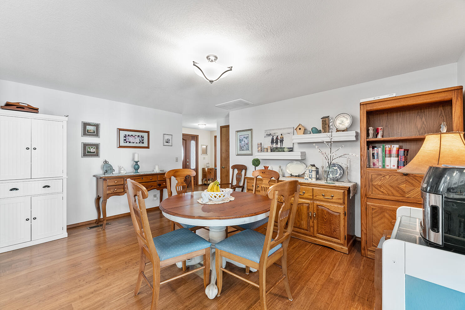 296 Brandon Street Central Point, OR 97502 - Photo 11 of 30 DSC_7757